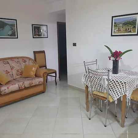 Ilir 1 Guest house Permet